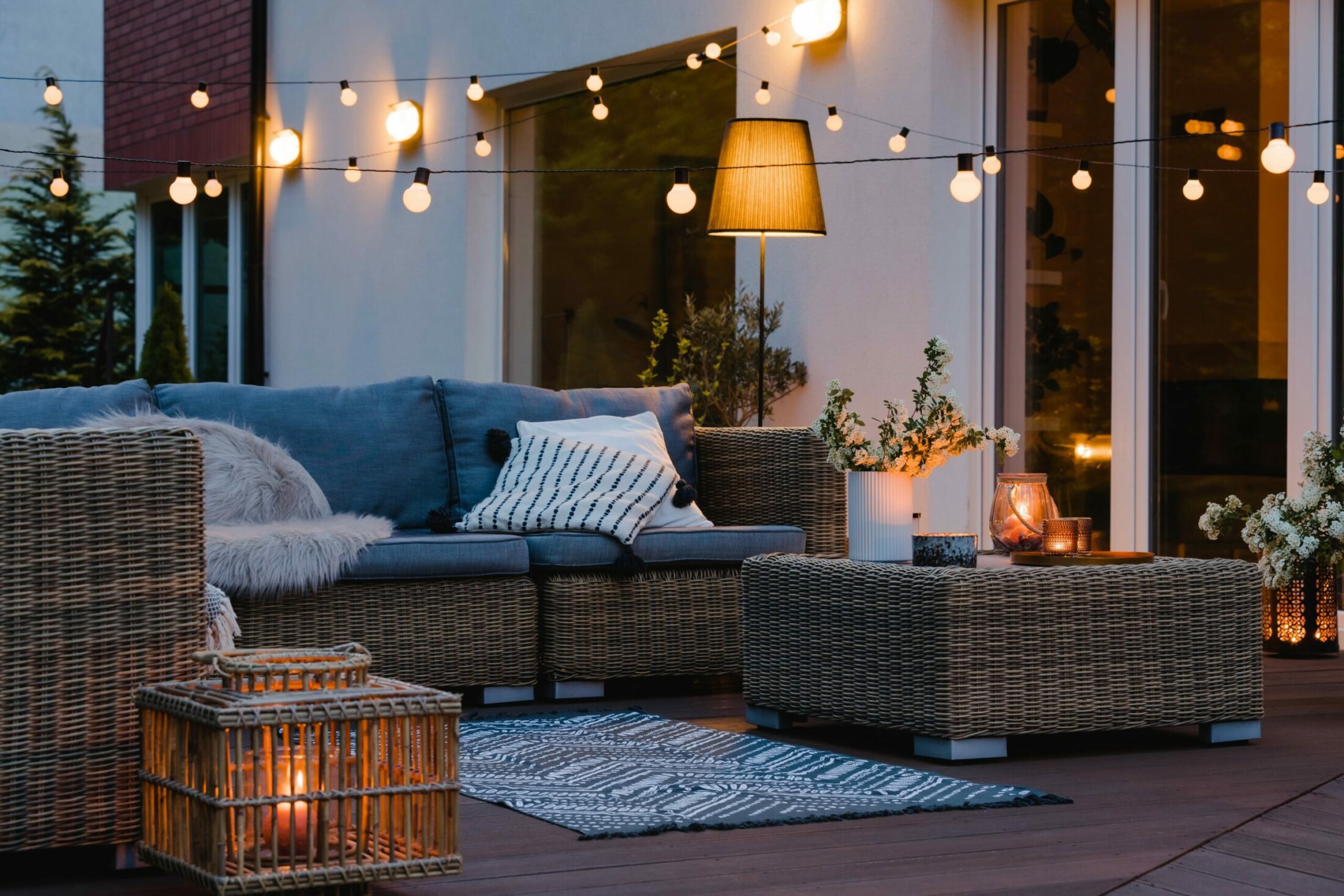 How To Hang Your Outdoor Lights