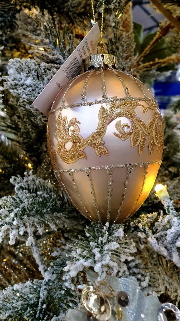 rose gold festive bauble