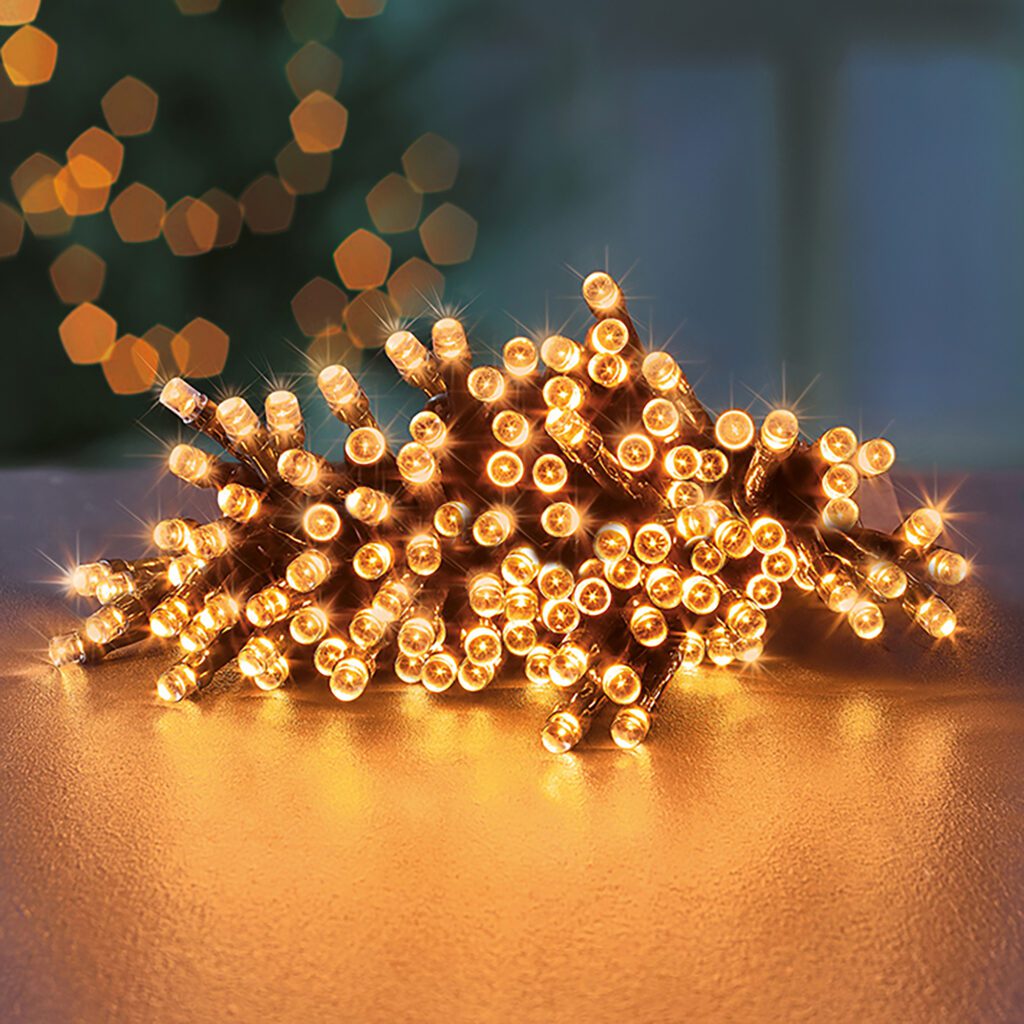 600 Battery Operated LED Christmas Lights With Timer – Warm White 5053844327050